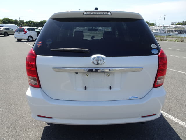 TOYOTA Wish thumbnail 4