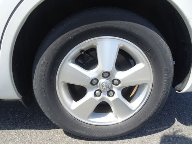 TOYOTA Wish thumbnail 10
