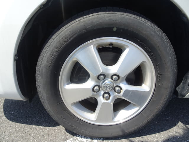 TOYOTA Wish thumbnail 9