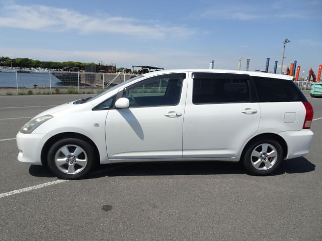 TOYOTA Wish thumbnail 2