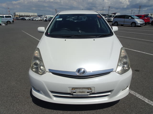 TOYOTA Wish thumbnail 8