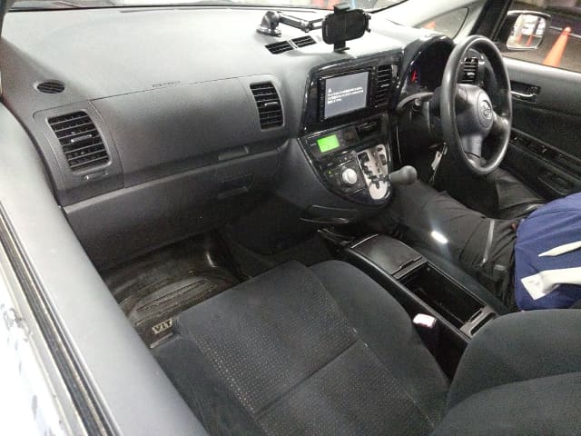 TOYOTA Wish thumbnail 55