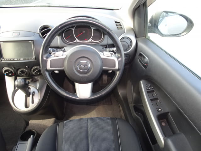 MAZDA Demio thumbnail 32