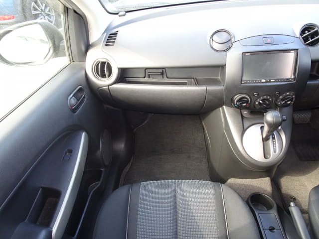MAZDA Demio thumbnail 33