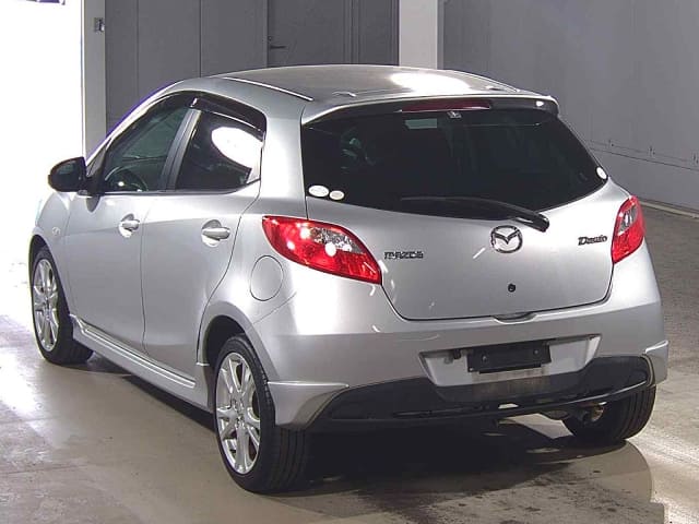 MAZDA Demio thumbnail 3