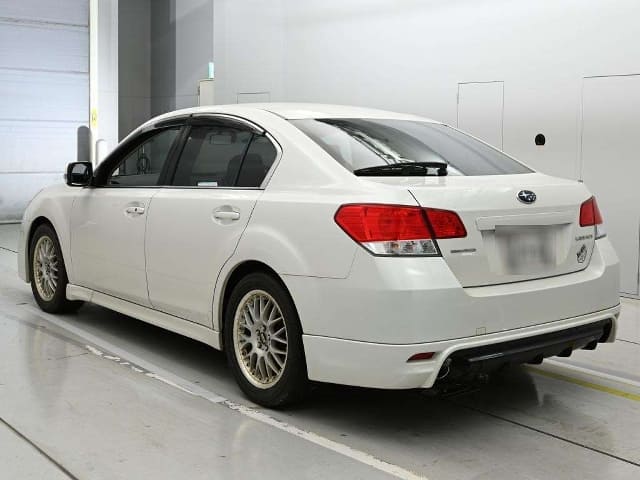 SUBARU Legacy B4 thumbnail 8