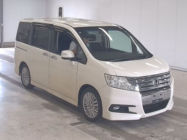 HONDA Step WGN thumbnail 5