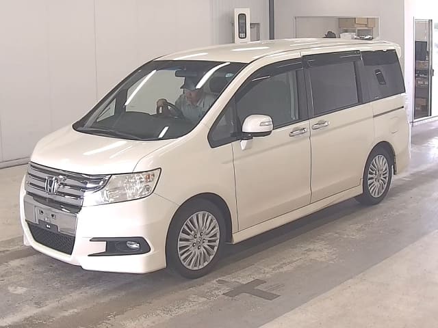 2011 HONDA Step WGN