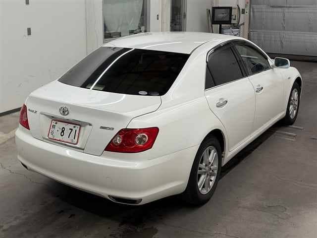 TOYOTA Mark X thumbnail 2