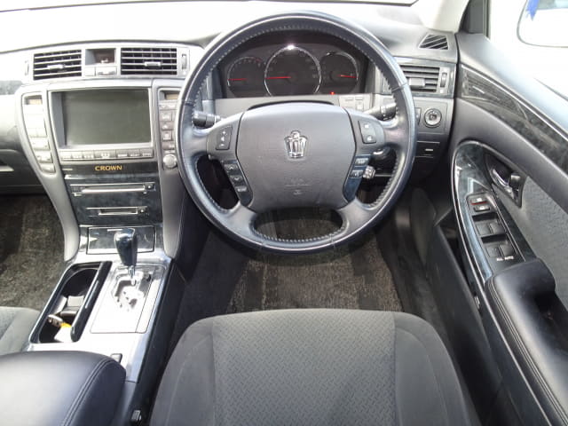 TOYOTA Crown thumbnail 32