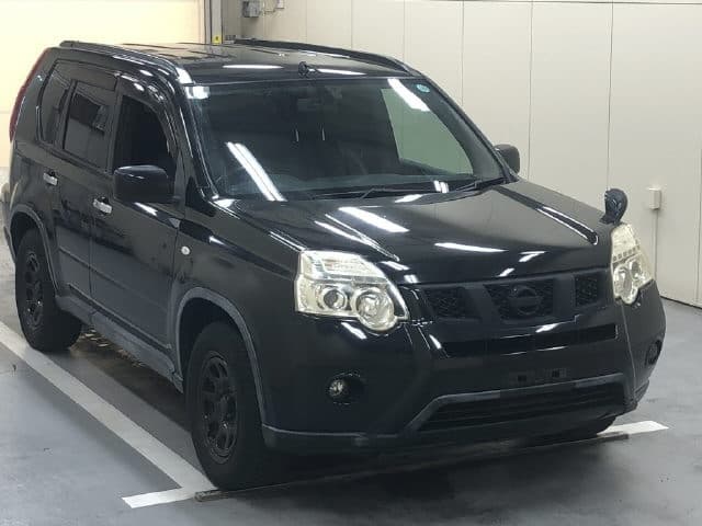 NISSAN X-Trail thumbnail 4