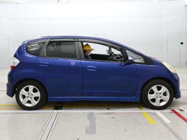 HONDA Fit thumbnail 4