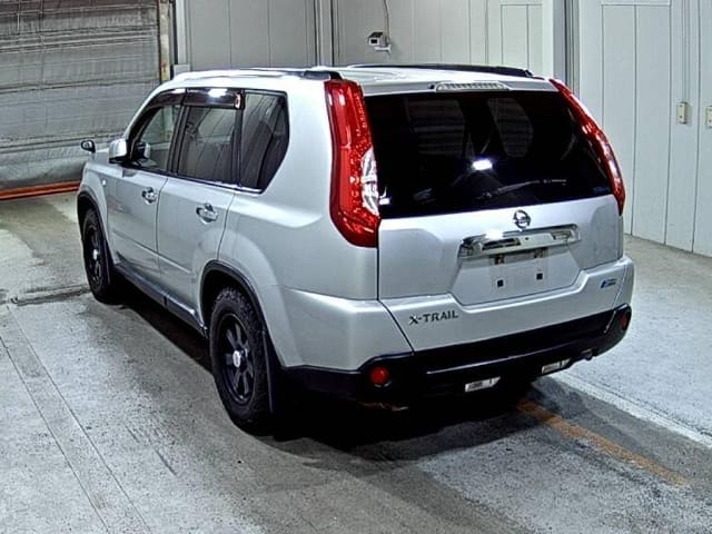 NISSAN X-Trail thumbnail 5