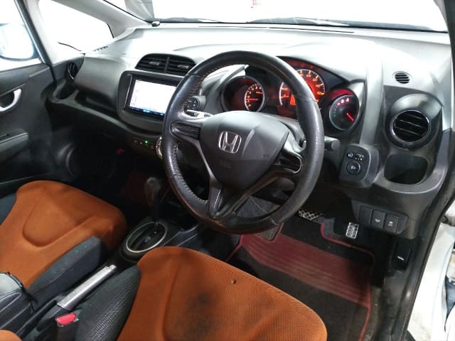HONDA Fit thumbnail 4