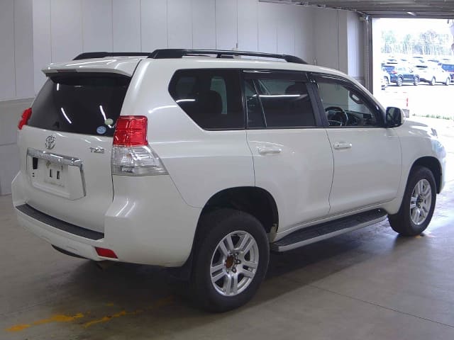 TOYOTA Land Cruiser Prado thumbnail 2