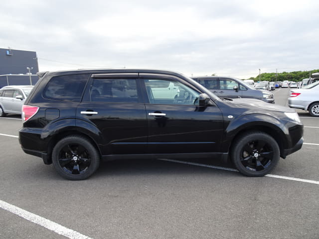 SUBARU Forester thumbnail 6