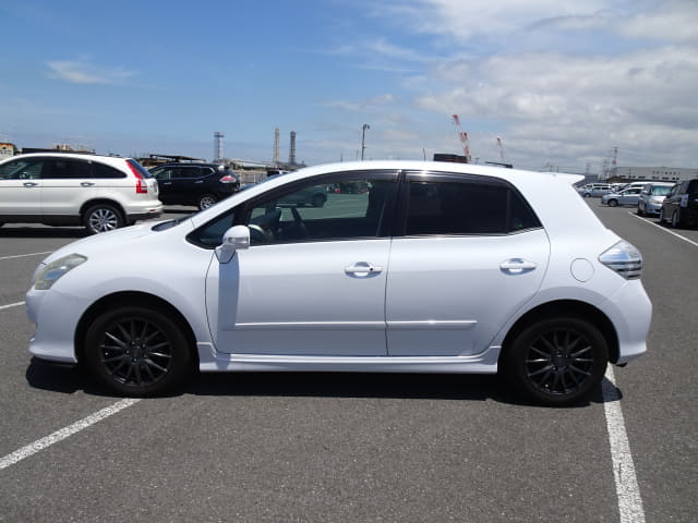 TOYOTA Blade thumbnail 2