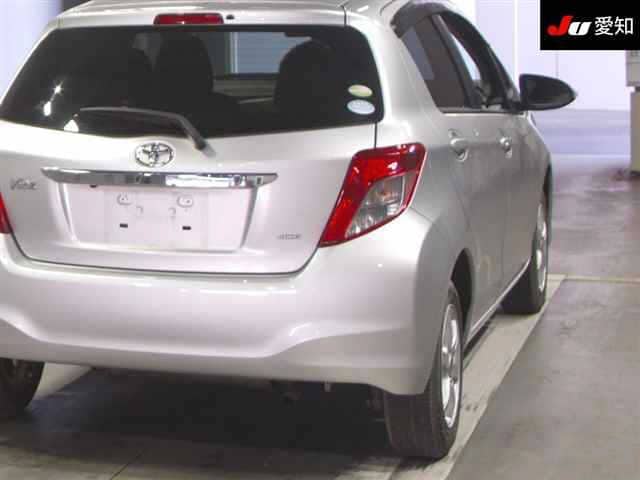 TOYOTA Vitz thumbnail 7