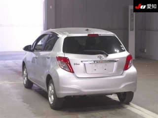 2011 TOYOTA Vitz