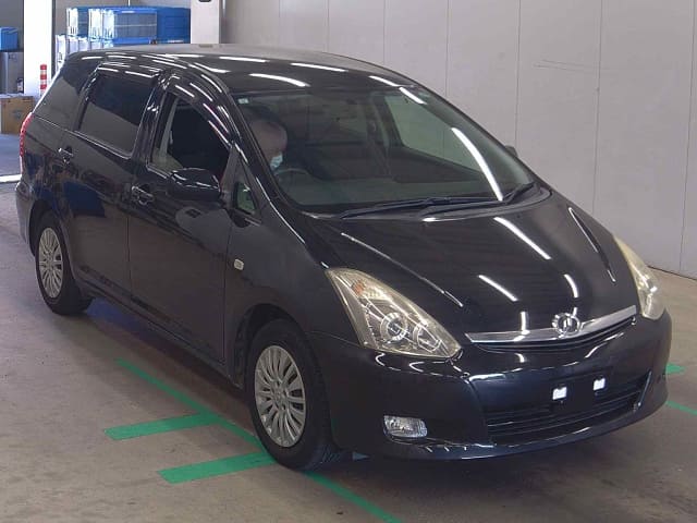 TOYOTA Wish thumbnail 4