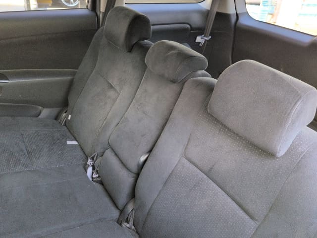 TOYOTA Wish thumbnail 6