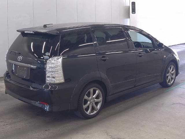 TOYOTA Wish thumbnail 2