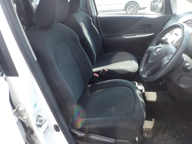 TOYOTA Ractis thumbnail 25