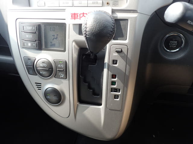 TOYOTA Ractis thumbnail 37