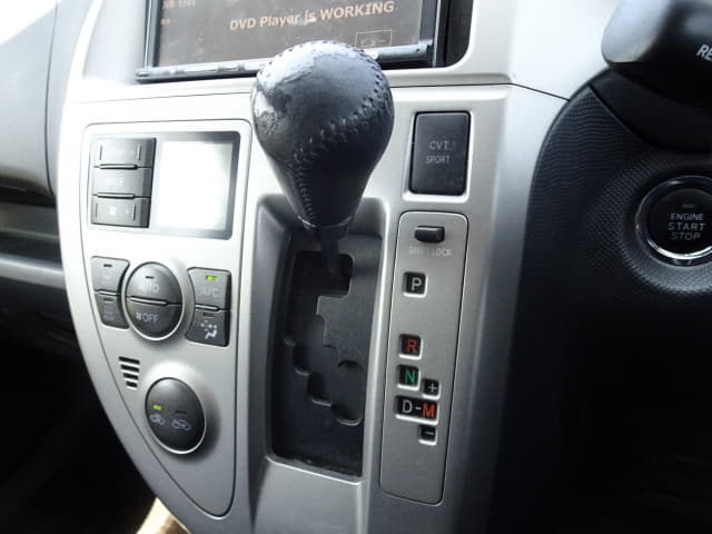TOYOTA Ractis thumbnail 41