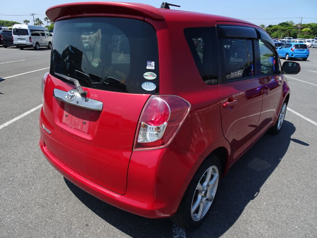 TOYOTA Ractis thumbnail 5
