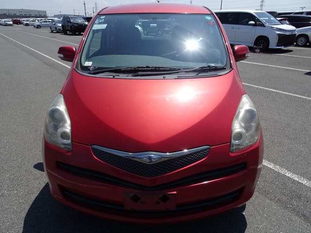TOYOTA Ractis thumbnail 8