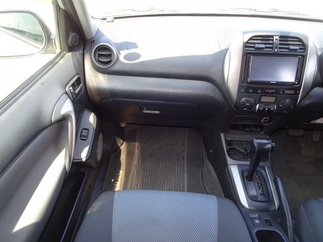 TOYOTA RAV4 thumbnail 32