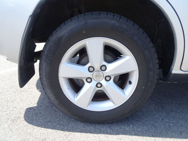 TOYOTA RAV4 thumbnail 11