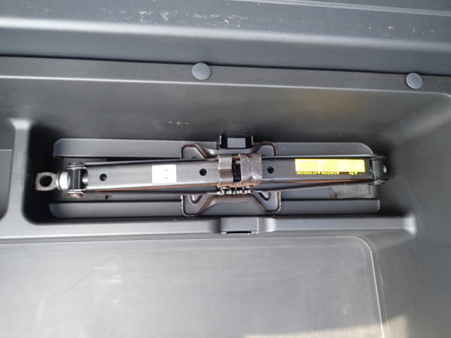 TOYOTA RAV4 thumbnail 29