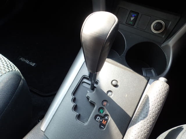 TOYOTA RAV4 thumbnail 38