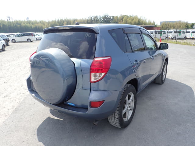 TOYOTA RAV4 thumbnail 5