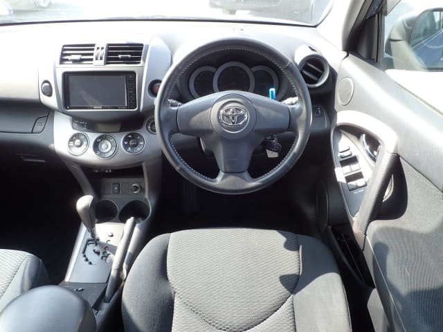 TOYOTA RAV4 thumbnail 31
