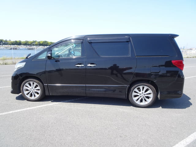 TOYOTA Alphard thumbnail 2