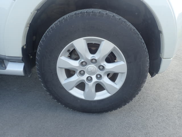 MITSUBISHI Pajero thumbnail 12