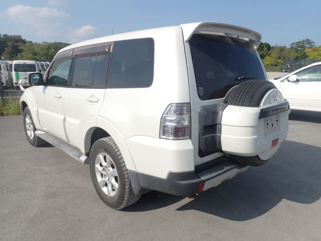 MITSUBISHI Pajero thumbnail 3
