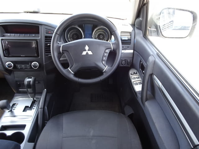 MITSUBISHI Pajero thumbnail 34