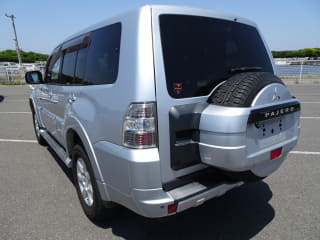 2010 MITSUBISHI Pajero