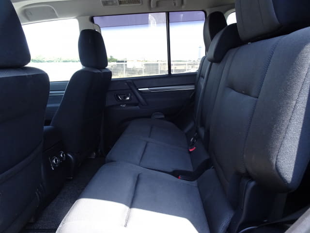 MITSUBISHI Pajero thumbnail 28