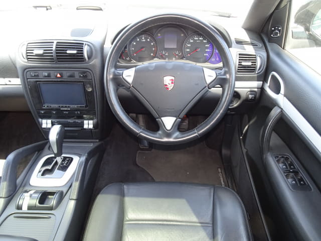 Porsche Cayenne thumbnail 32