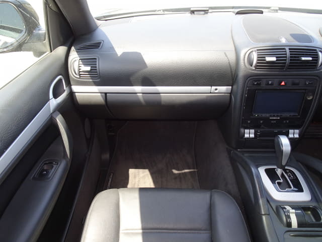 Porsche Cayenne thumbnail 33