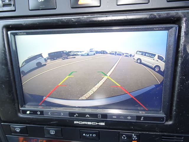 Porsche Cayenne thumbnail 38