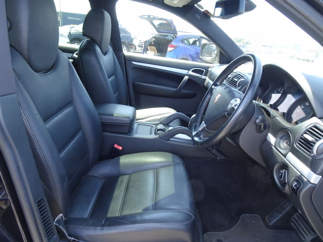 Porsche Cayenne thumbnail 25
