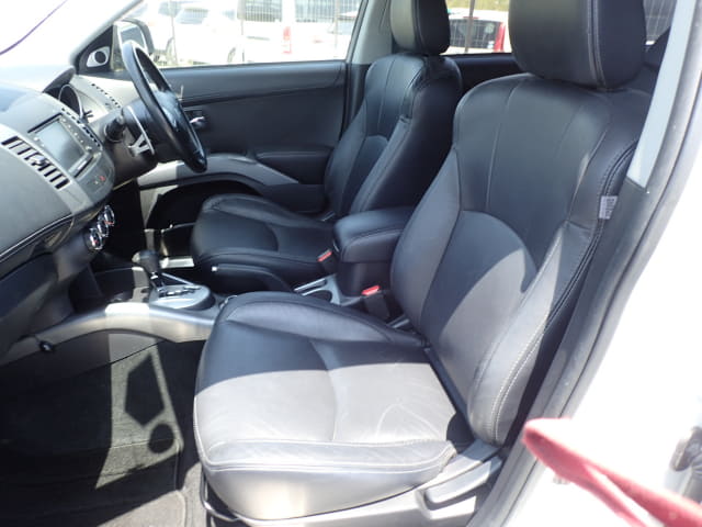 MITSUBISHI Outlander thumbnail 26