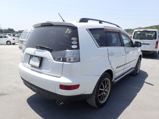 MITSUBISHI Outlander thumbnail 5