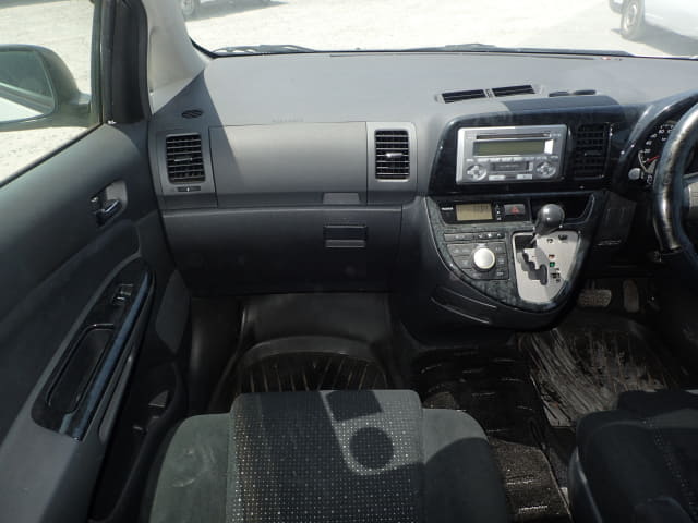 TOYOTA Wish thumbnail 34